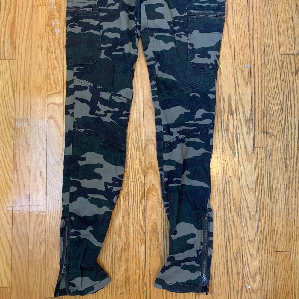 Jeans - Picture 2 of 2